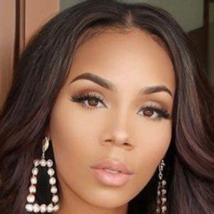 Aaleeyah Petty (Instagram Star) - Age, Birthday, Bio, Facts, Family, Net Worth, Height & More