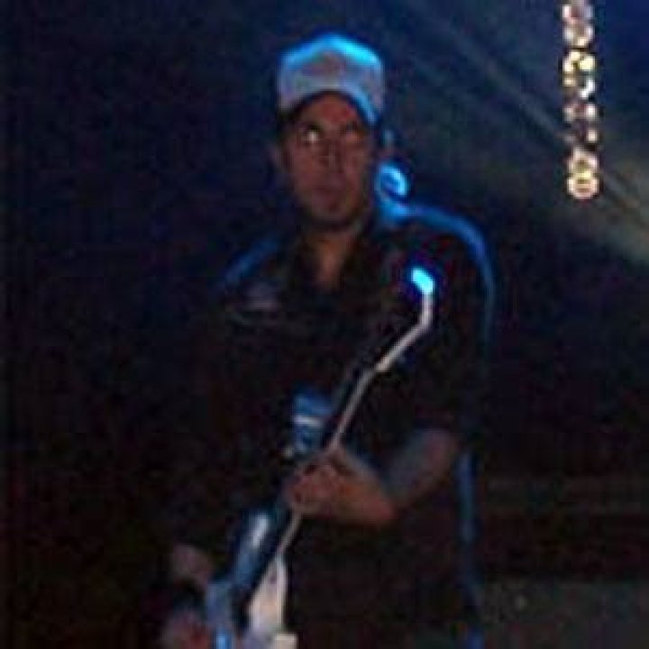 Aaron Fink (Guitarist) - Age, Birthday, Bio, Facts, Family, Net Worth, Height & More