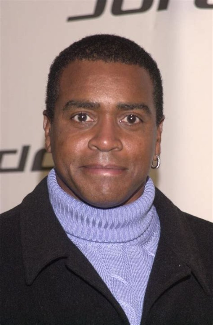 Ahmad Rashad (Football Player) - Age, Birthday, Bio, Facts, Family, Net Worth, Height & More