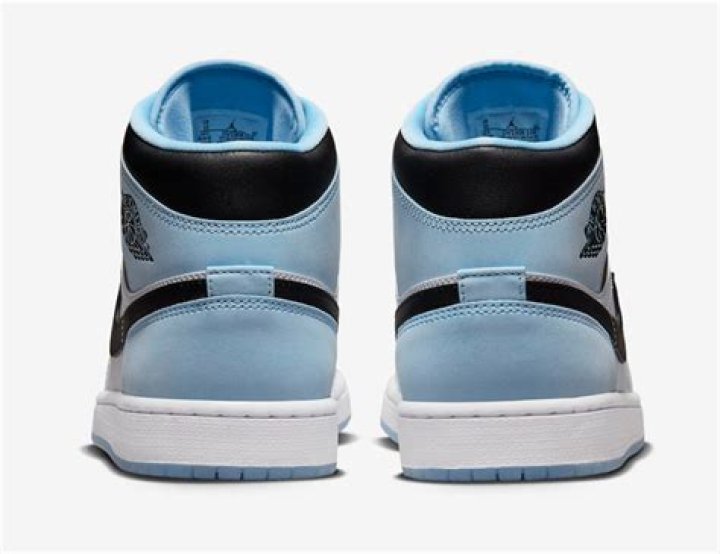 Air Jordan 1 "Blue Chill" Releasing Today: Purchase Links