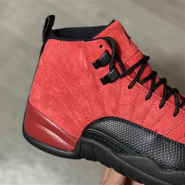 Air Jordan 12 "Reverse Flu Game" Officially Unveiled: Photos