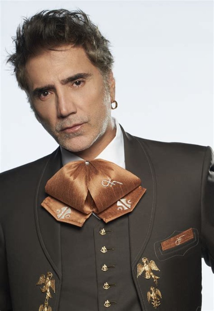 Alejandro Fernández Net Worth: How rich is Alejandro Fernández?