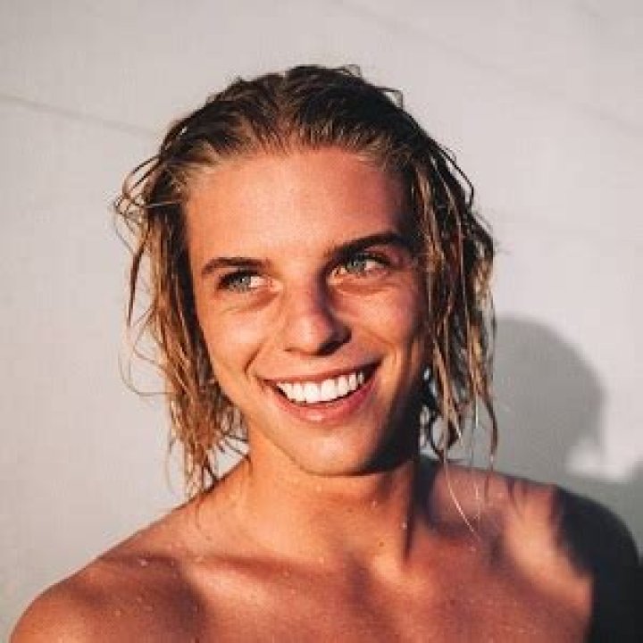 Alex Hayes Age - Bio, Wiki, Height, Net Worth, Relationship (2023)