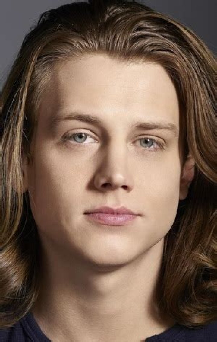 Alex Saxon (TV Actor) - Age, Birthday, Bio, Facts, Family, Net Worth, Height & More