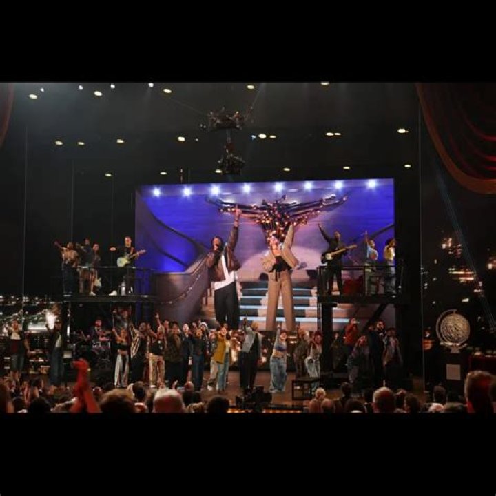 Alicia Keys & JAY-Z Reunite To Perform "Empire State of Mind" At The Tony Awards