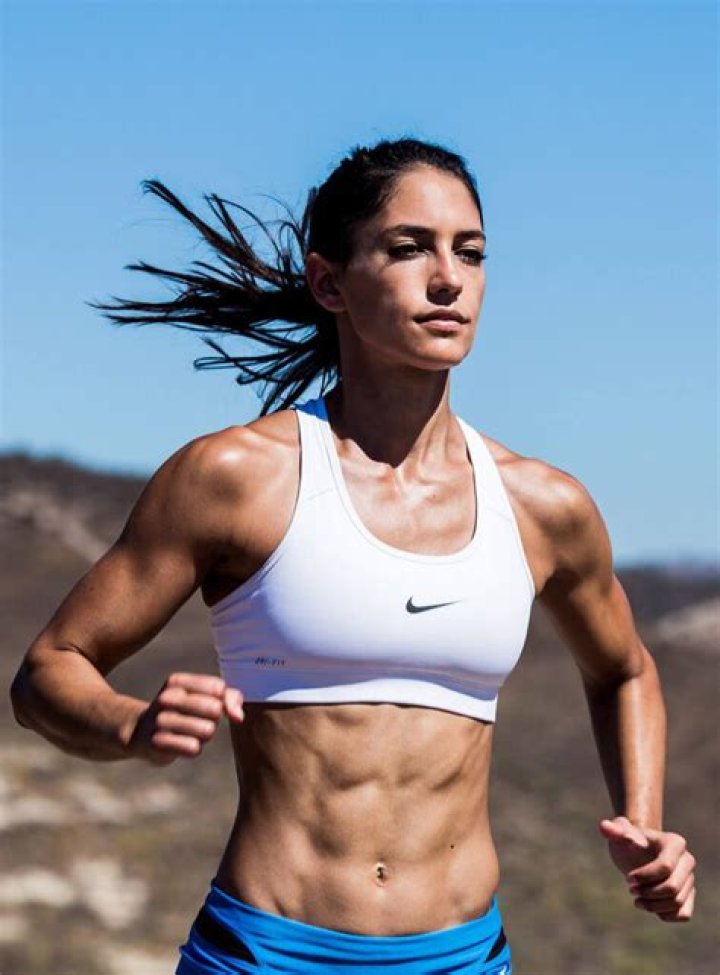 Allison Stokke (Fitness Model) Wiki, Biography, Age, Height, Weight, Boyfriend, Fiancé, Net Worth, Career, Facts