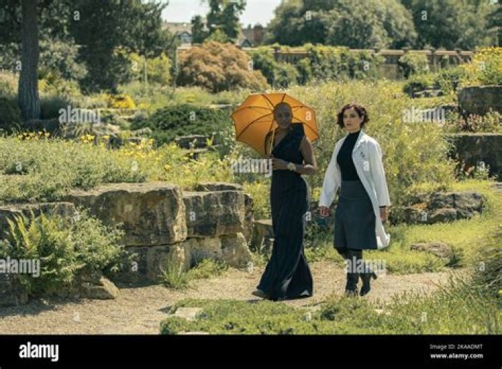 Amber Rose Revah – Celebsgraphy