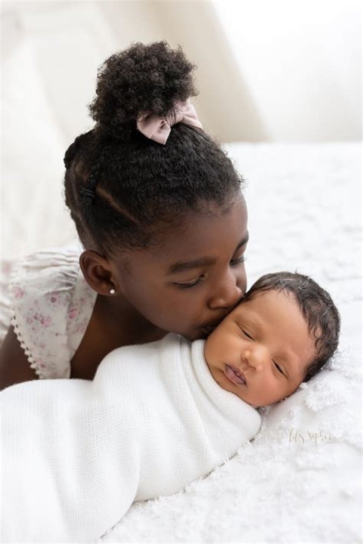 Amy Schumer Shares Adorable Selfie With Newborn Son, Gene: ‘New Kid, Who Dis?’