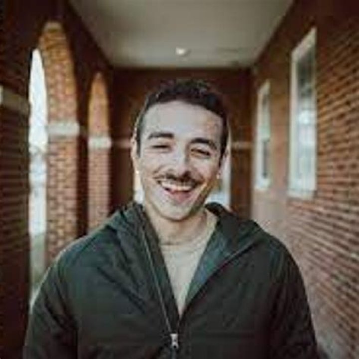 Anees Mokhiber (Rapper) - Age, Birthday, Bio, Facts, Family, Net Worth, Height & More