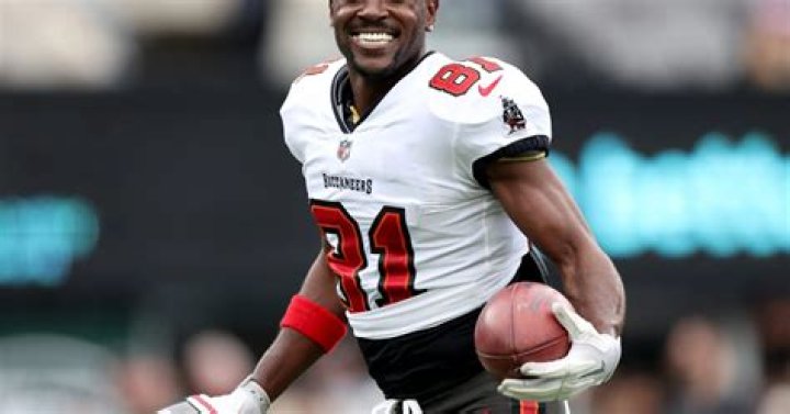 Antonio Brown Net Worth 2023: What Is The NFL Icon Worth?