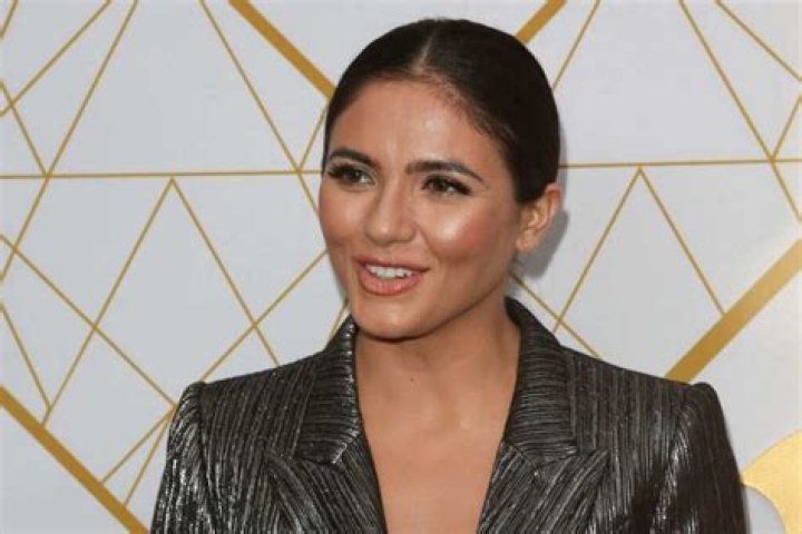 Arienne Mandi’s biography: age, birthday, nationality, partner