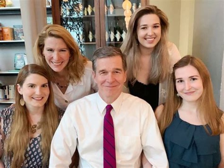 Armando Cooper Biography, Age, Height, Wife, Net Worth, Family