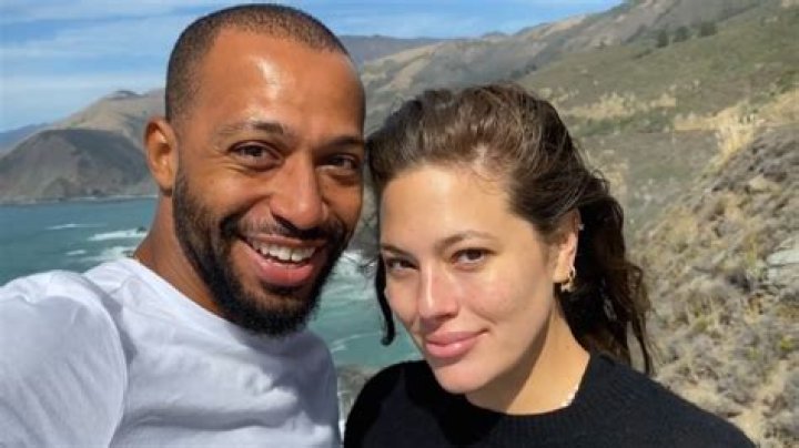Ashley Graham Shares Nude Throwback Pregnancy Photo With Husband Justin Ervin