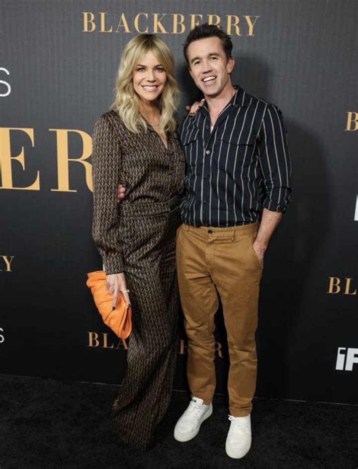 Asya Olson Height, Weight, Net Worth, Age, Birthday, Wikipedia, Who, Instagram, Biography