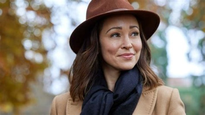 Autumn Reeser (TV Actress) - Age, Birthday, Bio, Facts, Family, Net Worth, Height & More