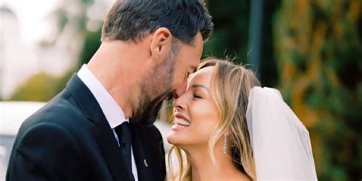 Bachelorette Clare Crawley Is ‘Not Holding Up Well’ After ‘Messy’ Split From Fiance Dale Moss
