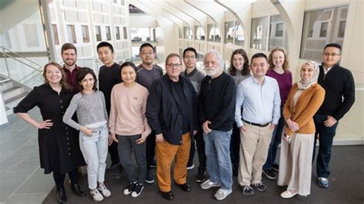 Beth Hagenlocker – Celebsgraphy