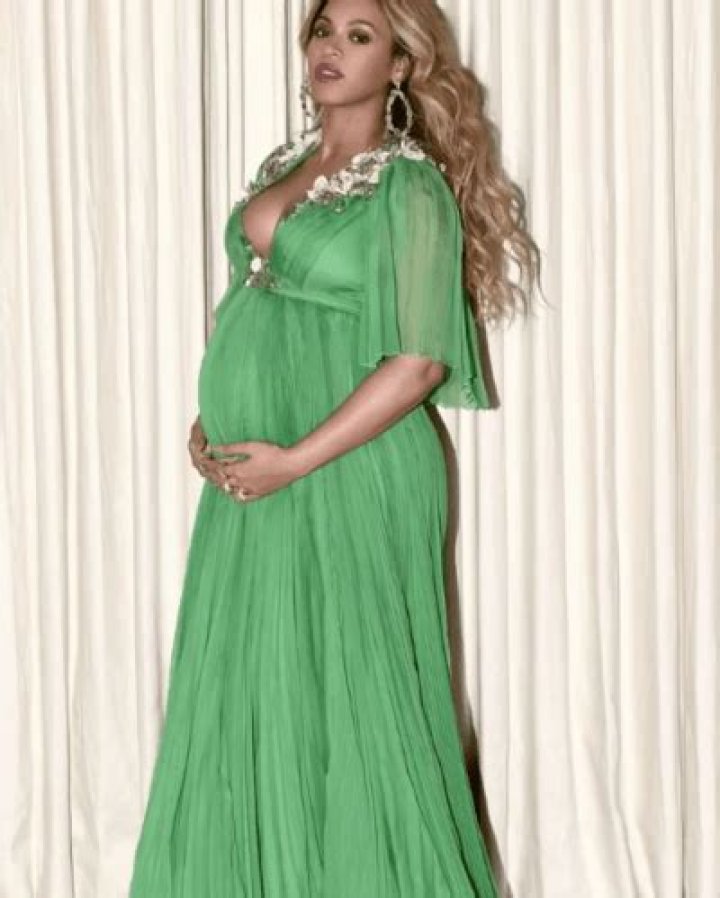 Beyoncé Seemingly Responds to Being Fat Shamed With Fabulous Maternity Photo Shoot