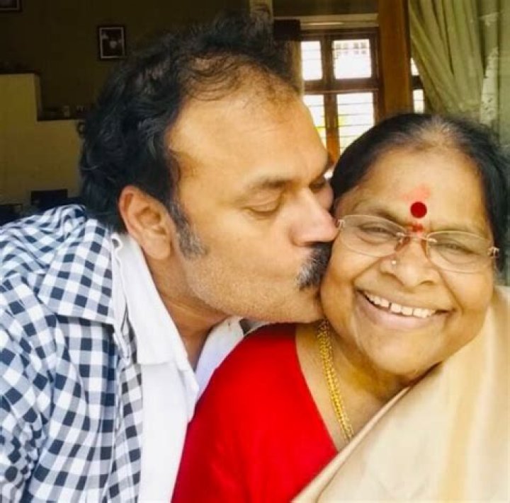 Bharani Biography, Age, Height, Wife, Net Worth, Family