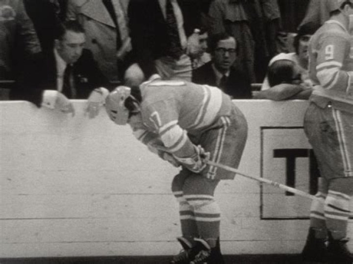 Bobby Clarke (Hockey Player) - Wiek, urodziny, bio, fakty, rodzina, wartość netto, wzrost i więcej