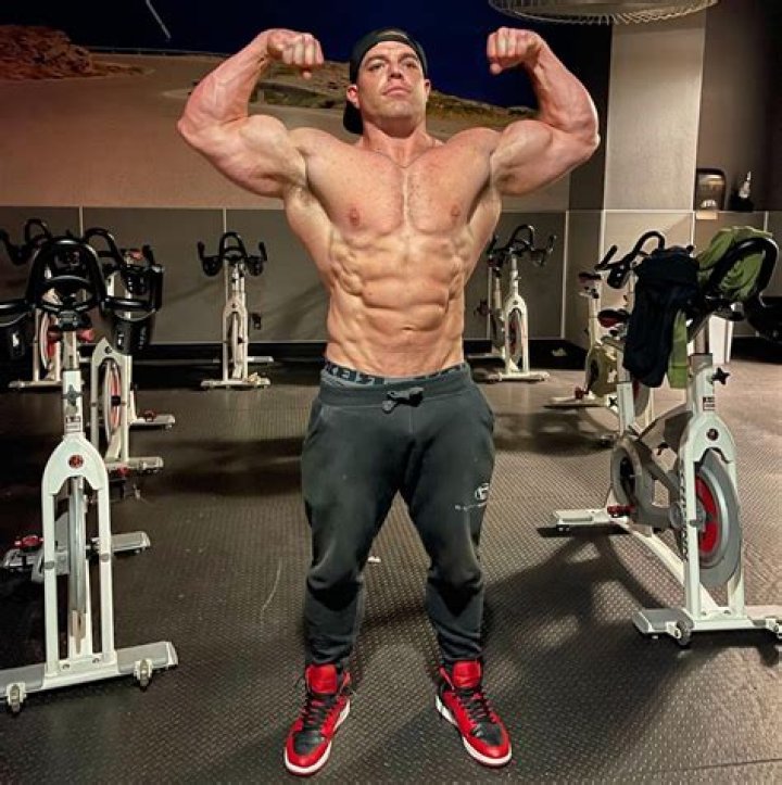 Bradly Castleberry (Instagram Star) - Age, Birthday, Bio, Facts, Family, Net Worth, Height & More