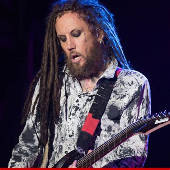 Brian Welch (Guitarist) - Age, Birthday, Bio, Facts, Family, Net Worth, Height & More