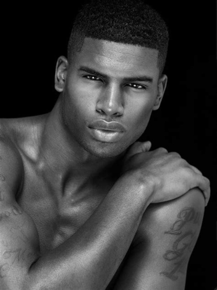 Broderick Hunter (Model) - Age, Birthday, Bio, Facts, Family, Net Worth, Height & More