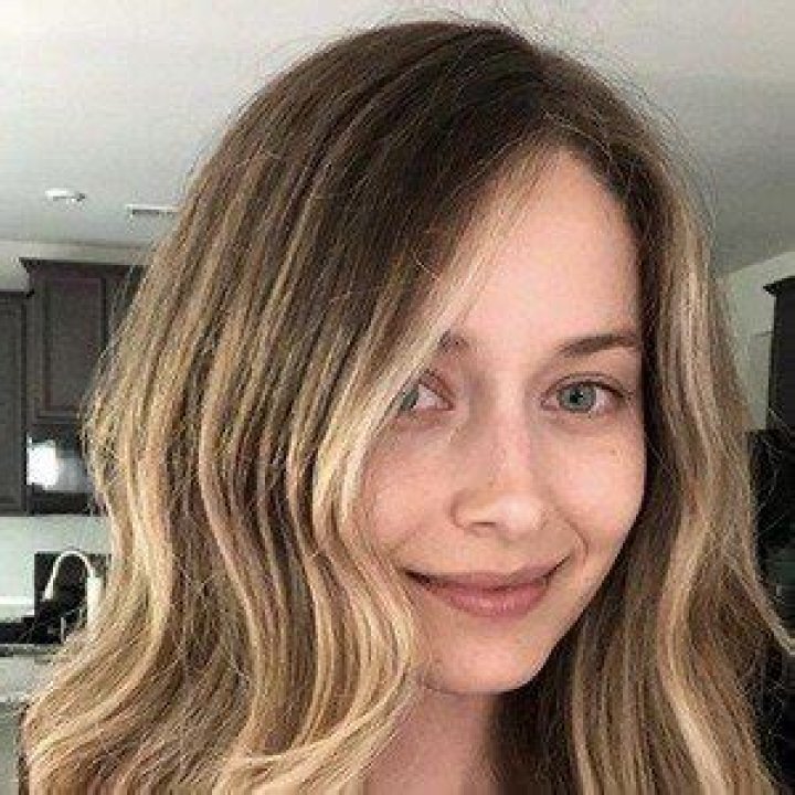 Cait Del Mar (Family Member) - Age, Birthday, Bio, Facts, Family, Net Worth, Height & More