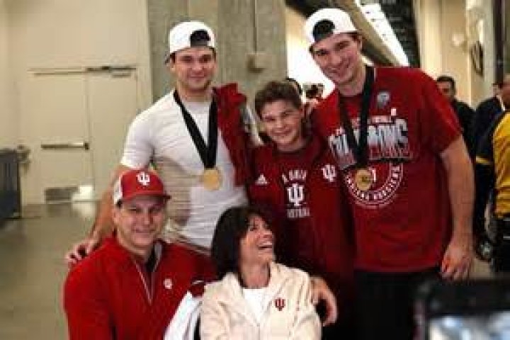 Carlos Mendoza Biography, Age, Height, Wife, Net Worth, Family