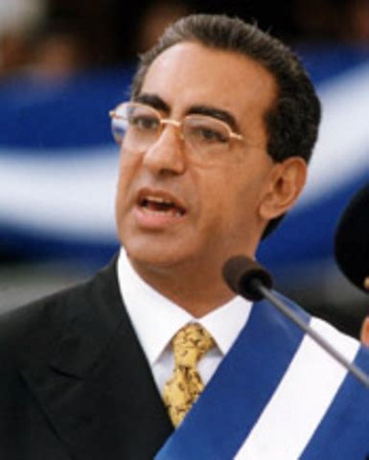 Carlos Roberto Flores
