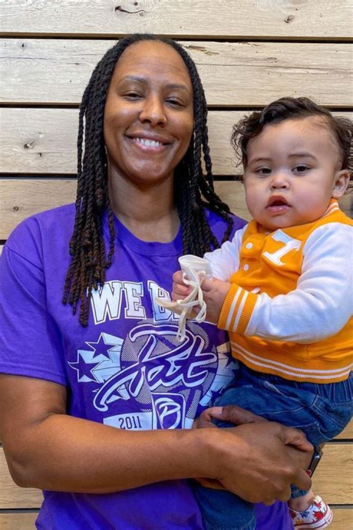 Chamique Holdsclaw Age, Wiki, Biography, Wife, Children, Salary, Net Worth, Parents