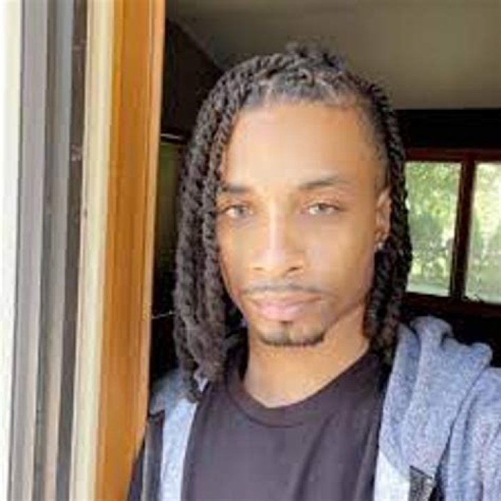 Charles Crenchaw (Aquarius) - Age, Birthday, Bio, Facts, Family, Net Worth, Height & More