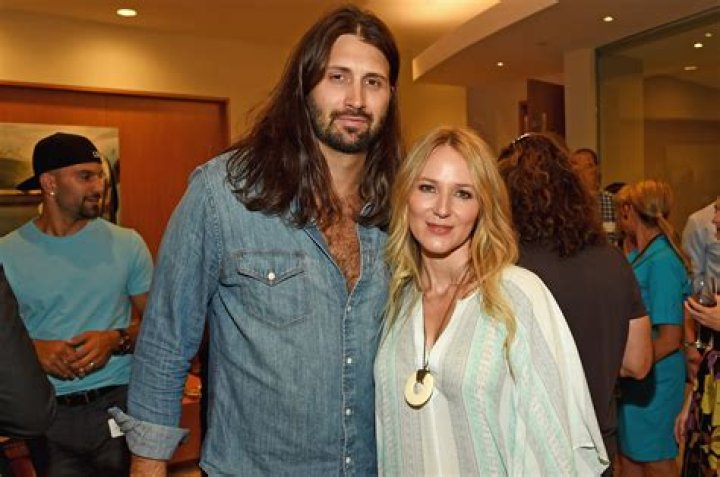 Charlie Whitehurst Biography, Age, Height, Wife, Net Worth, Family