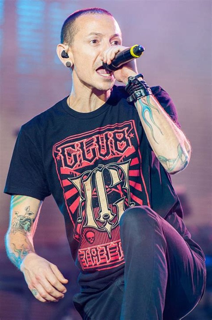 Chester Bennington Height, Weight, Net Worth, Age, Birthday, Wikipedia, Who, Nationality, Biography