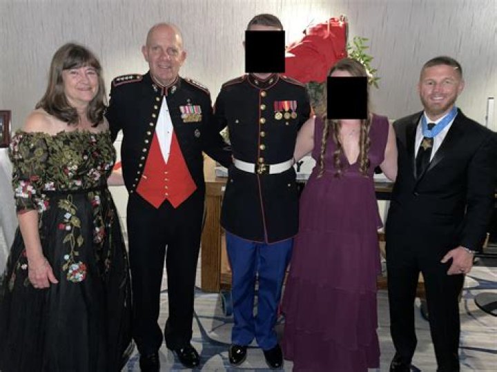 Chris Carpenter Biography, Age, Height, Wife, Net Worth, Family