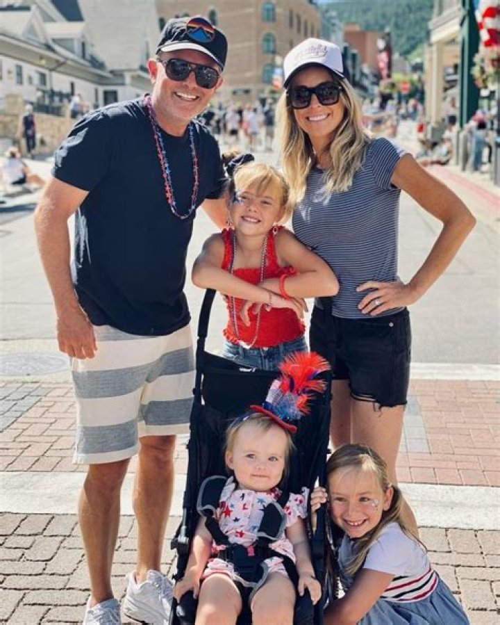 Chris Tomlin Net Worth, Age. Wife Lauren Bricken and Kids.