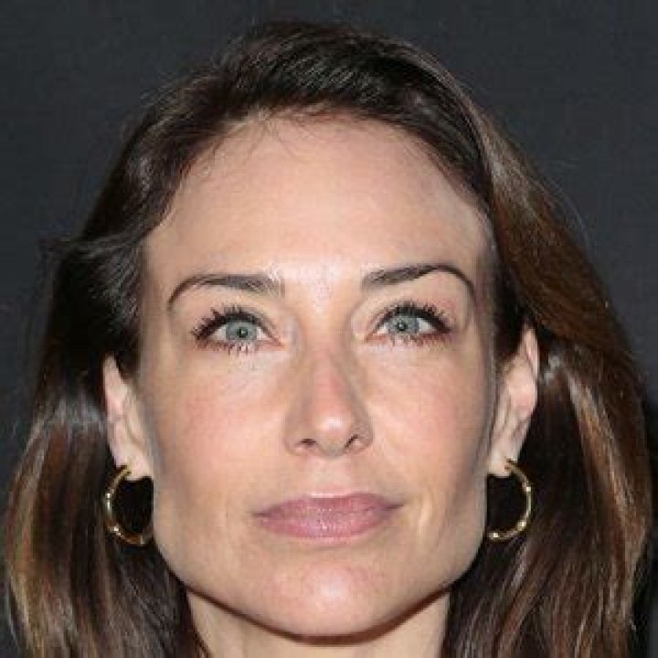 Claire Forlani (Movie Actress) - Age, Birthday, Bio, Facts, Family, Net Worth, Height & More