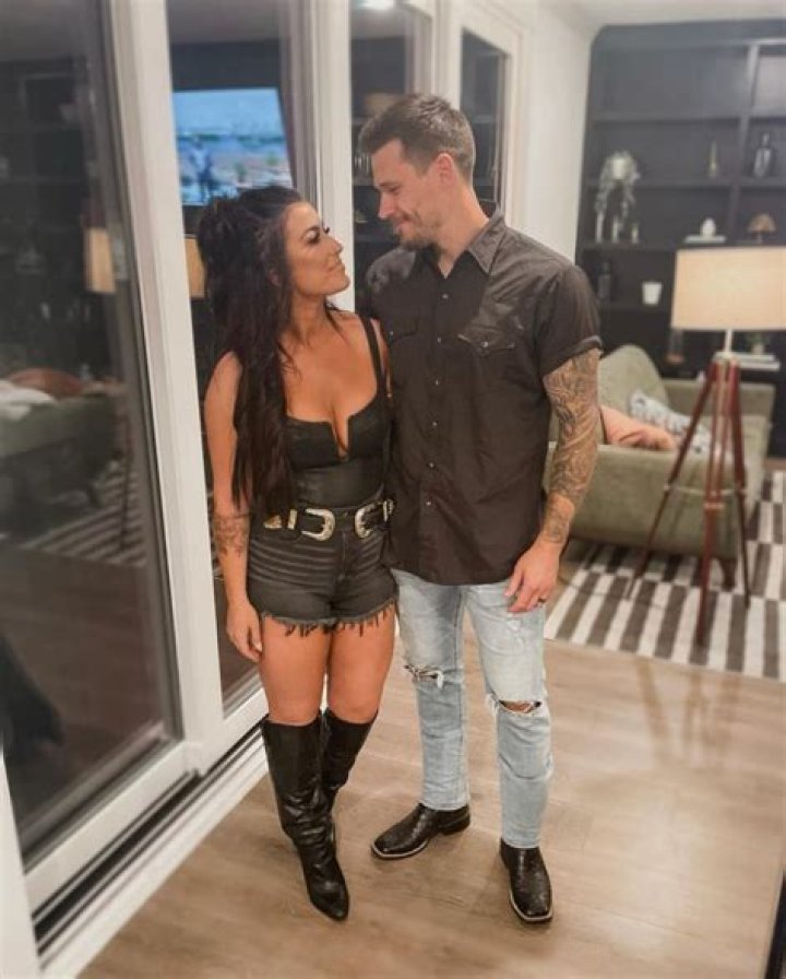 Cole DeBoer Age | Wiki, Net worth, Bio, Height, Wife