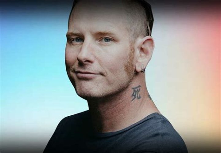 Corey Taylor: Girlfriend, net worth, tattoos, smoking & body facts