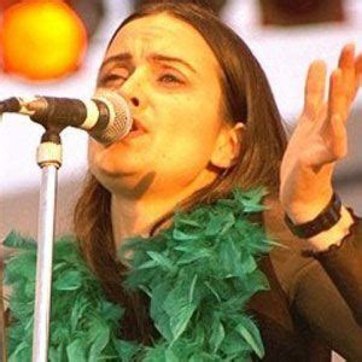 Corinne Drewery (Pop Singer) - Age, Birthday, Bio, Facts, Family, Net Worth, Height & More