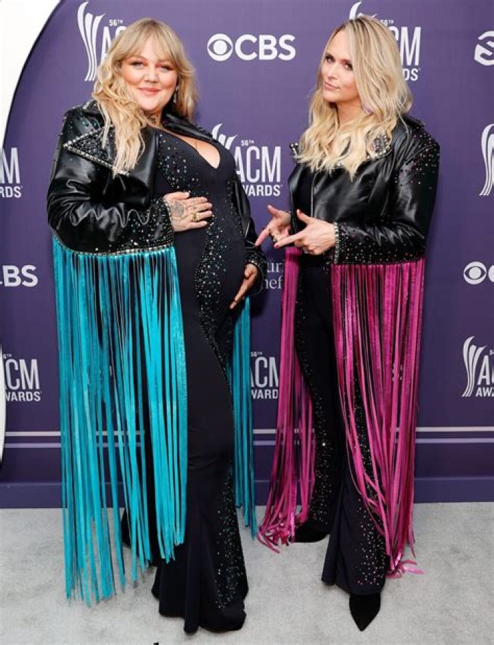 Country Singer Elle King Flaunts Baby Bump During 2021 ACM Awards: ‘Me and This Baby Are Ready’