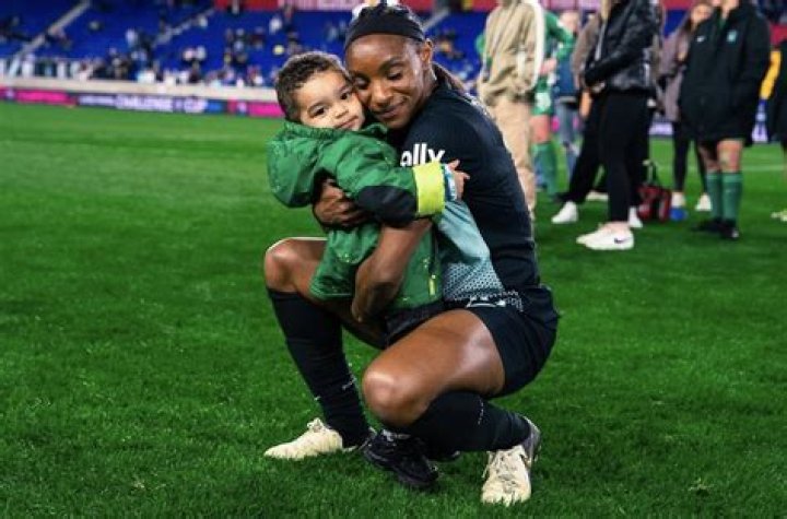 Crystal Dunn (Soccer Player) - Age, Birthday, Bio, Facts, Family, Net Worth, Height & More