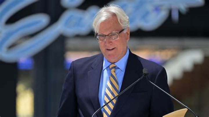 Curran Walters- Net worth, Age, Plastic Surgery, Height, Girlfriend, Career