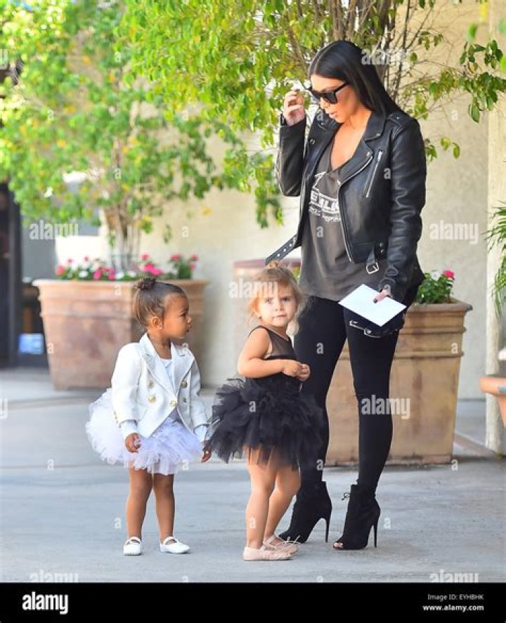 Cuteness OverloadNorth West and Penelope Disick Attend Ballet Class In Coordinating Ballerina Outfits!