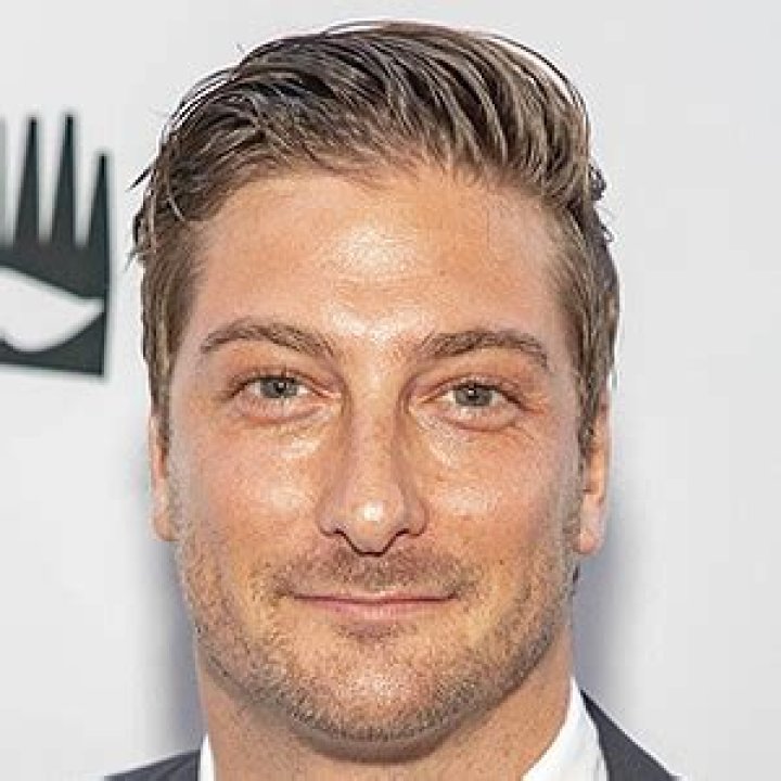 Daniel Lissing (TV Actor) - Age, Birthday, Bio, Facts, Family, Net Worth, Height & More