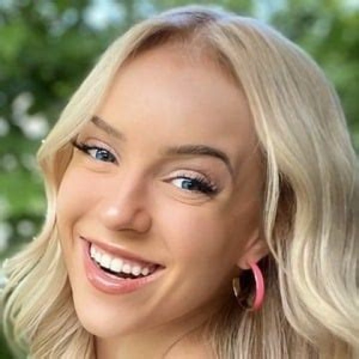 Darla Eliza (TikTok Star) - Age, Birthday, Bio, Facts, Family, Net Worth, Height & More