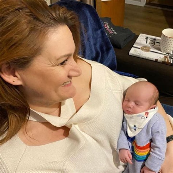 Dawn Coulter-Cruttenden Height, Weight, Net Worth, Age, Wiki, Who, Instagram, Biography