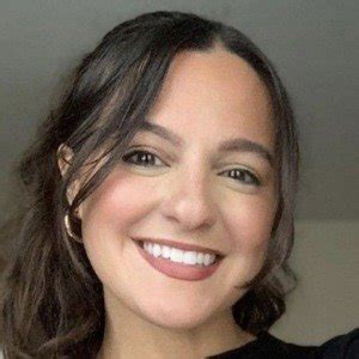 Deanna Giulietti (TikTok Star) - Age, Birthday, Bio, Facts, Family, Net Worth, Height & More