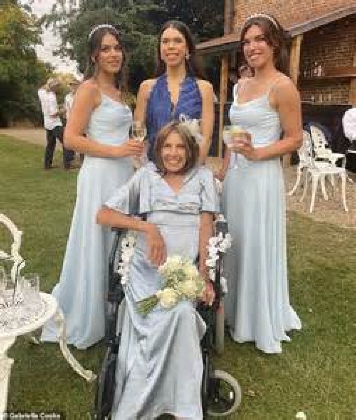 Denise Cooke (Family Member) - Age, Birthday, Bio, Facts, Family, Net Worth, Height & More