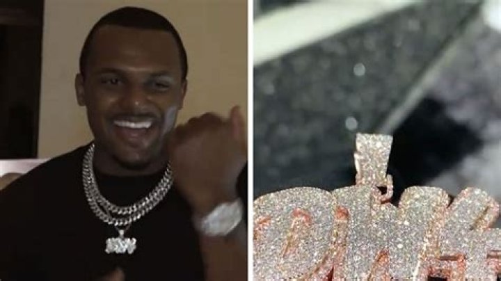 Deshaun Watson Gets Drippy With Iced Out $25K Diamond Chain: Watch